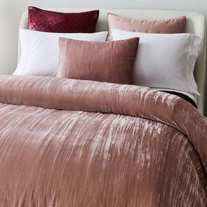 West Elm Crinkle Velvet Dusty Blush Queen Duvet Cover